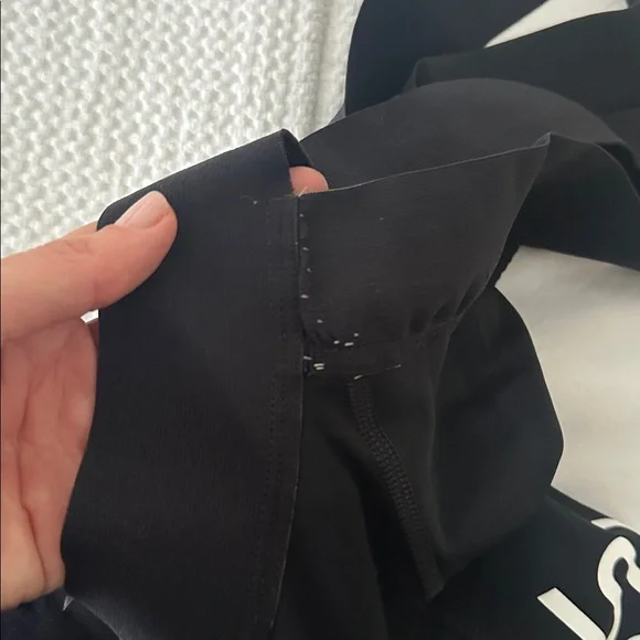 Tres piñas black bibs - Picture 3 of 5